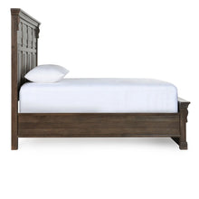 Load image into Gallery viewer, Adelaide Wood Bed - 2 Finishes