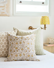 Load image into Gallery viewer, Cushion Set -Medusa