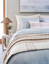 Load image into Gallery viewer, Hunter Duvet Cover - 5 Colors