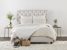 Load image into Gallery viewer, Doheney Bed