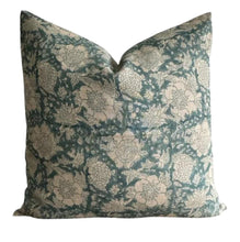 Load image into Gallery viewer, Ashely 22&quot; Pillow
